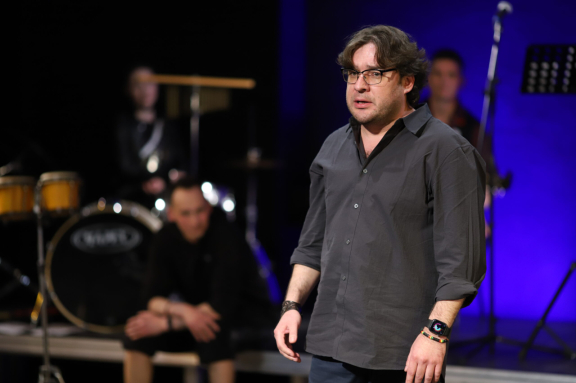 &Mcy;&ycy;&period;&period;&period;&Ncy;&acy;&scy;&lcy;&iecy;&dcy;&ncy;&icy;&kcy;&icy;