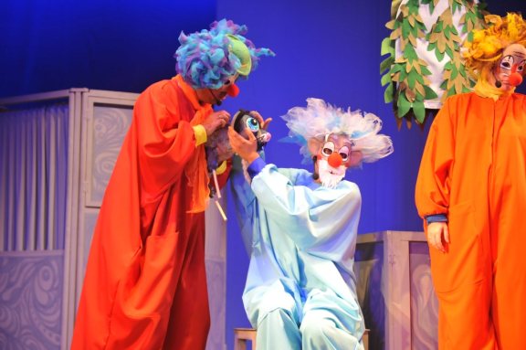 Приключения доктора Айболита и его друзей.