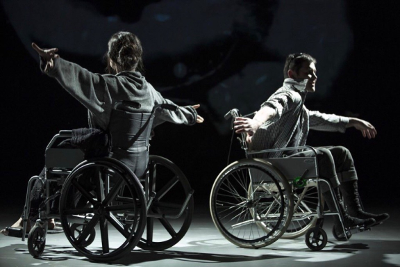 &YAcy; &scy;&ocy;&tcy;&vcy;&ocy;&rcy;&icy;&lcy; &tcy;&iecy;&bcy;&yacy;&period;&period;&period;