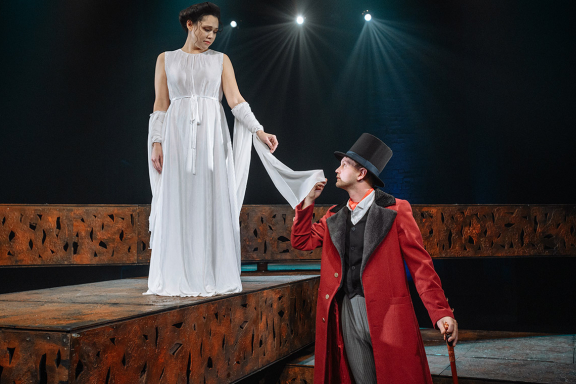 " &Pcy;&ocy;&rcy;&tcy;&rcy;&iecy;&tcy;"